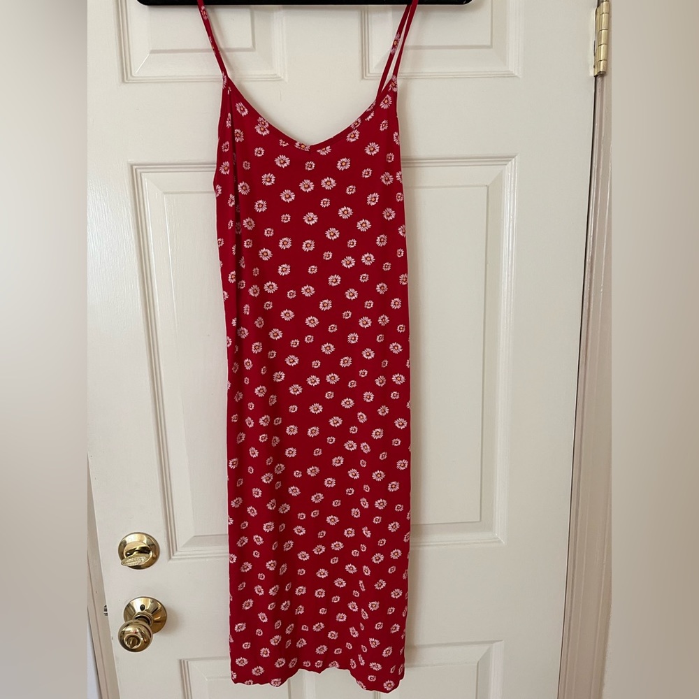 PrettyLittleThing Red Floral Dress